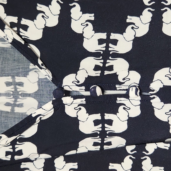 Crown & Ivy 3/4 Sleeve Blouse - Picture 3 of 4